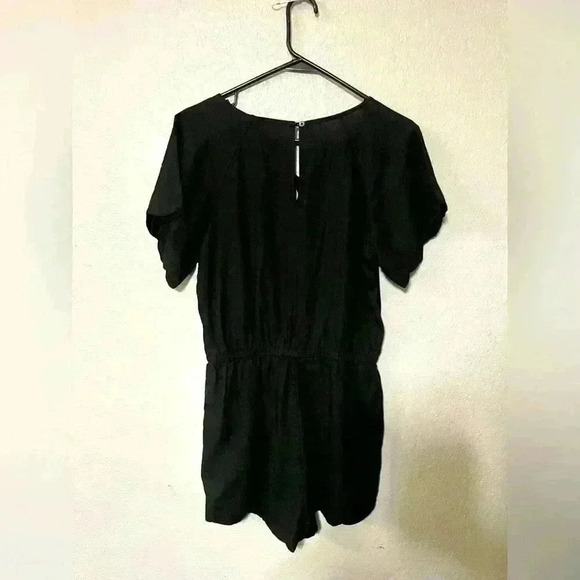 J. Crew Scalloped Hem Romper Black Linen Blend Neck Tie Size XS Summer - Picture 5 of 10